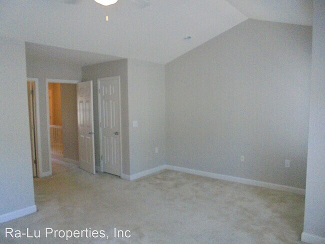 Building Photo - 2 br, 2.5 bath House - 110 Humberside Dr.