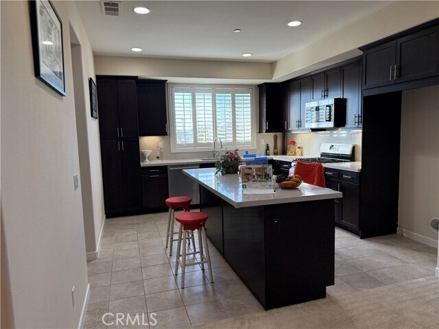 Building Photo - 717 S Azusa Ave