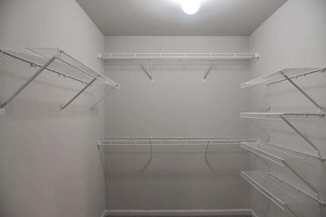 Building Photo - 5145 Brierstone Dr