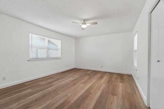 Building Photo - 8400 Seminary Ridge Dr