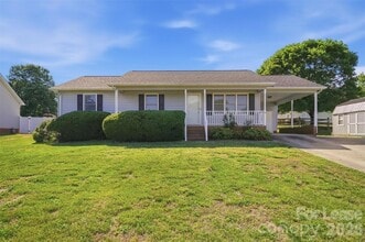 Building Photo - 1607 McFarland Dr