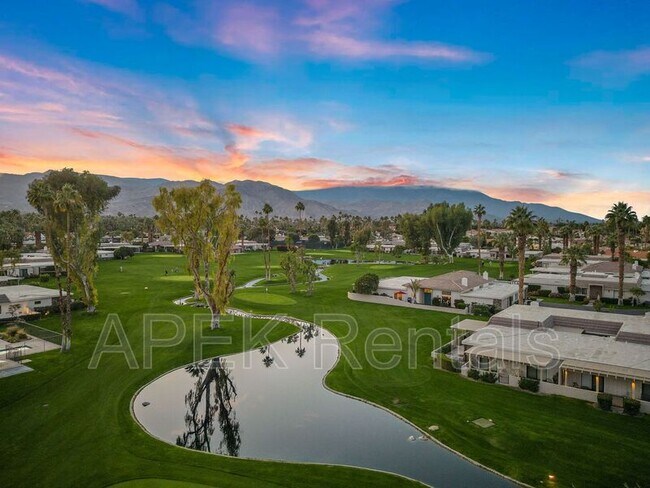 Building Photo - 74939 Vía Lago