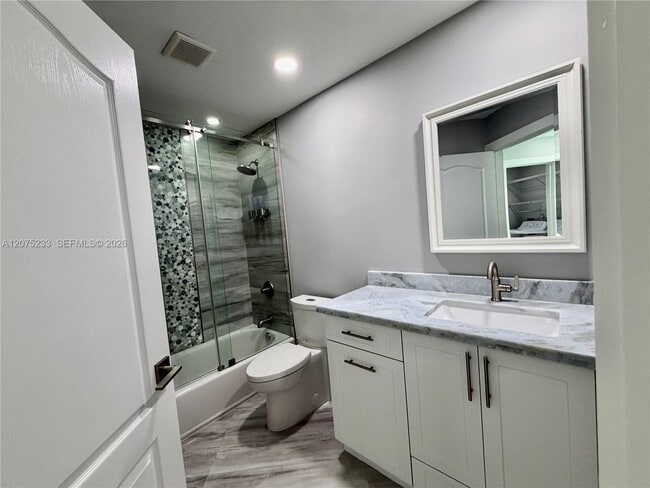 Building Photo - 5600 SW 199th Ave