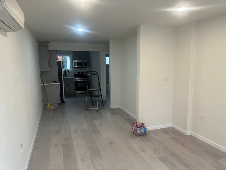 Building Photo - 877 29th St