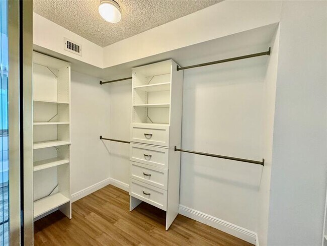 Building Photo - 5357 Buckhead Cir