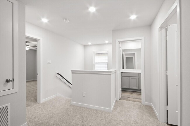 Building Photo - 227 Brazen Forest Trl