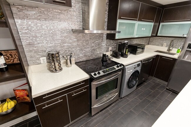 Building Photo - Trendy One Bedroom in Trinidad!