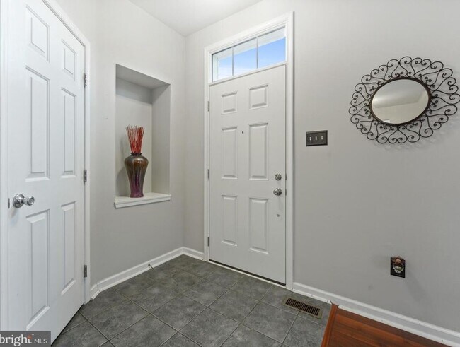 Building Photo - 2 W Kyla Marie Dr