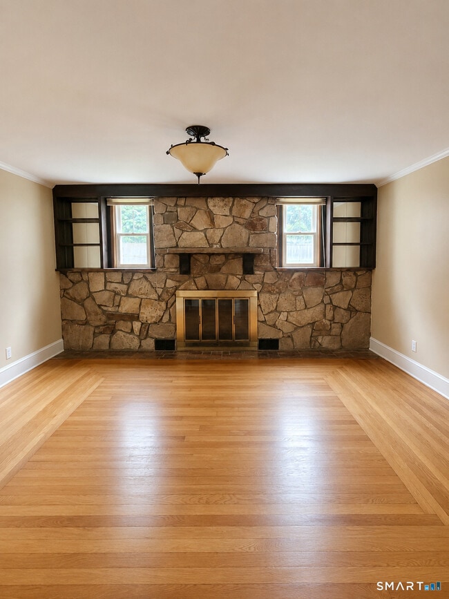 Building Photo - 561 Hopewell Rd