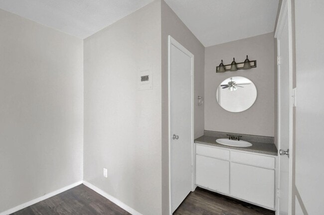 Building Photo - 4406 Avenue C