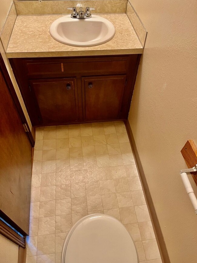 Building Photo - Duplex In South Corvallis Cul-De-Sac
