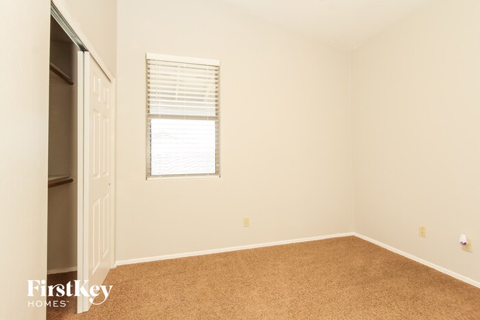 Building Photo - 8229 N Sombrero Point Dr