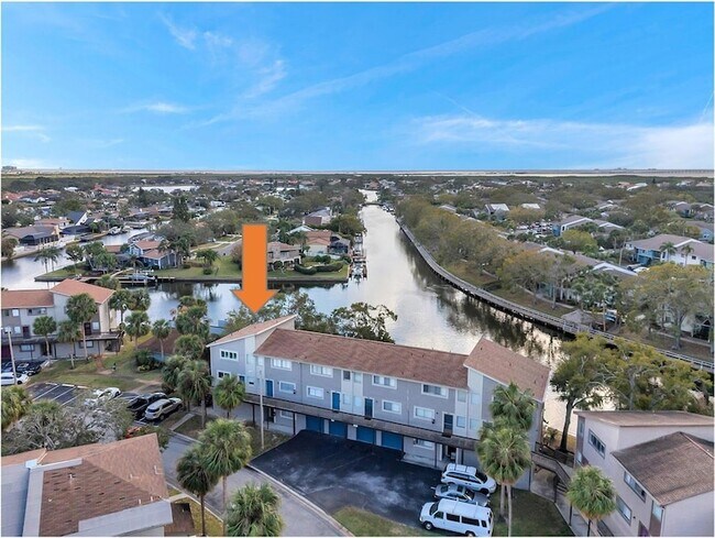 Primary Photo - 6311 Newtown Cir
