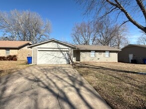 Building Photo - 150 W Kent St