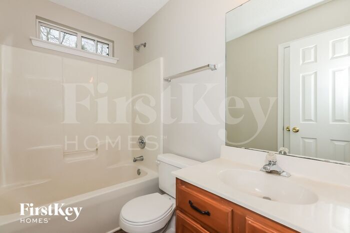 Building Photo - 1007 Washburn Ct