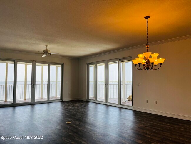 Building Photo - 93 Delannoy Ave