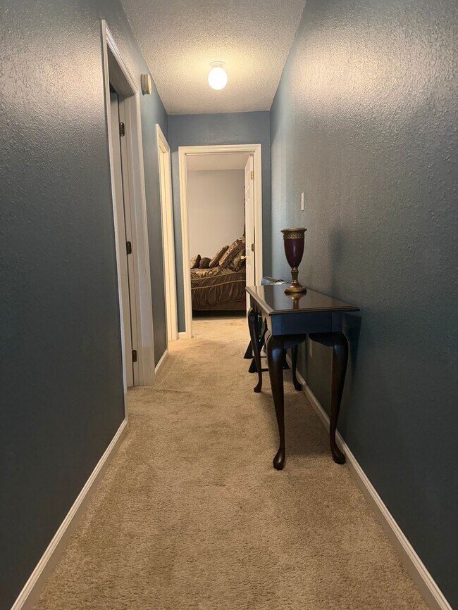Building Photo - 2526 Emerald Ridge Loop