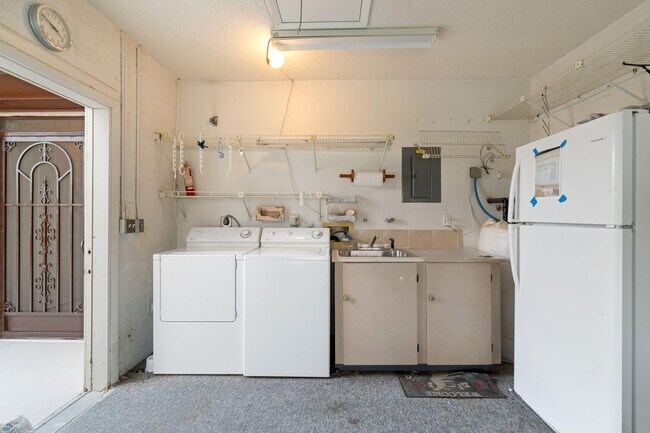 Building Photo - 3830 Coco Loba Ln