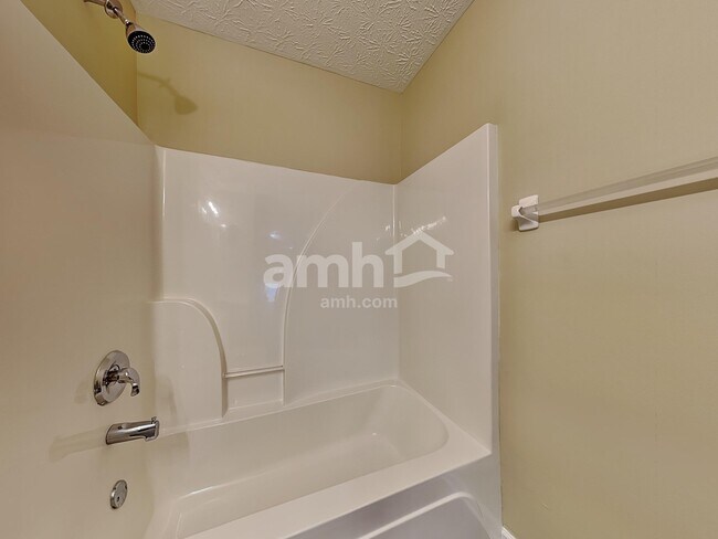 Building Photo - 5954 Courtney Pl