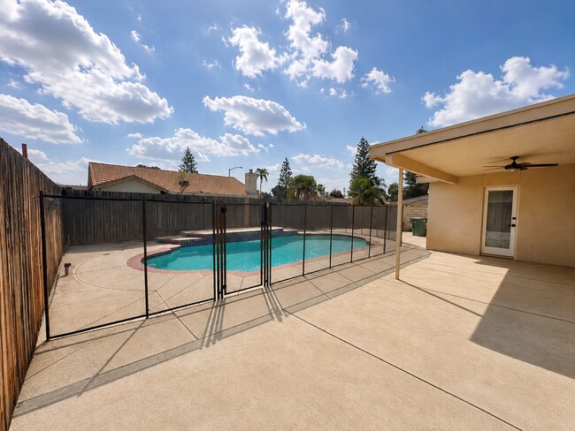 Building Photo - STAY COOL AND SAVE — ENJOY SOLAR-POWERED SAVINGS COMPARED TO STANDARD PG&E RATES
