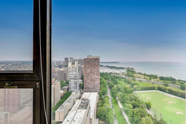 Building Photo - 2800 N Lake Shore Dr