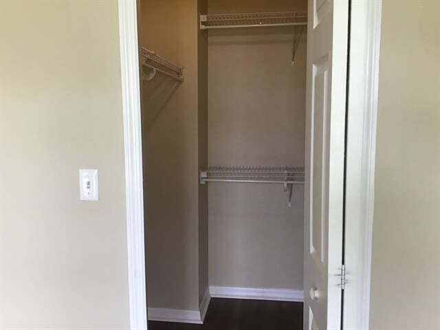 Building Photo - 558 Hatcher St SE