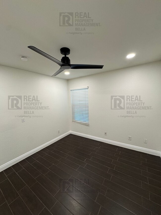 Building Photo - 23694 Canyon Heights Dr