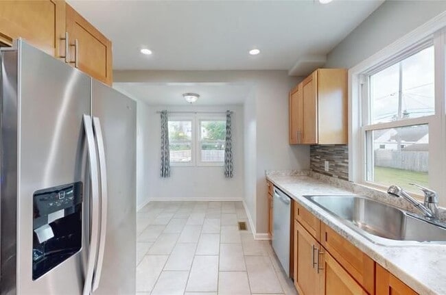 Building Photo - 2619 Prospect Ave