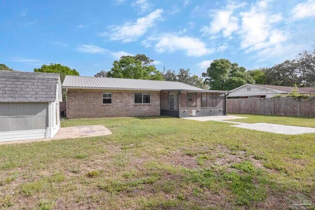 Building Photo - 2325 Merle Cir