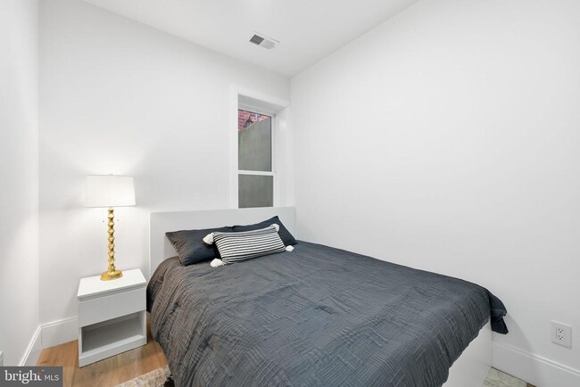 Building Photo - 1714 Euclid St NW