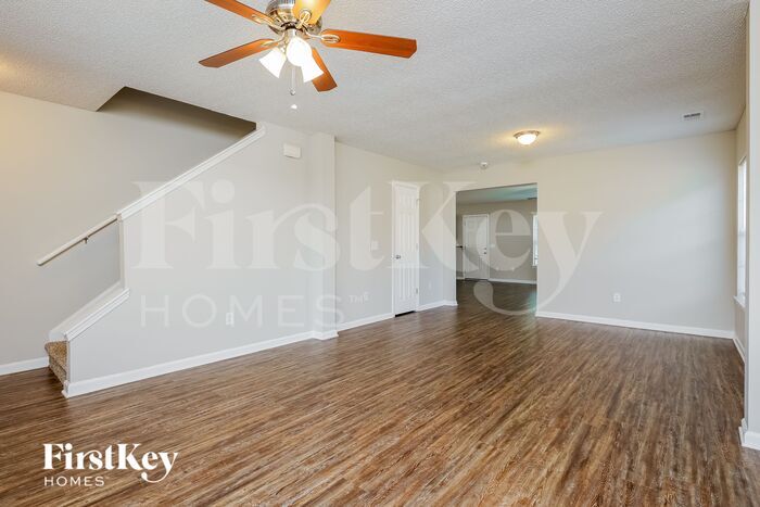 Building Photo - 1000 Golden Aspen Dr
