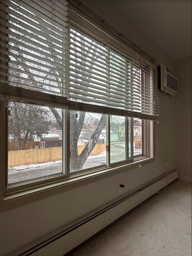 Building Photo - 3729 Snelling Ave