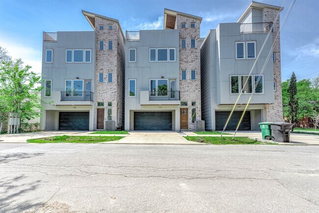 Building Photo - 1721 Henderson St