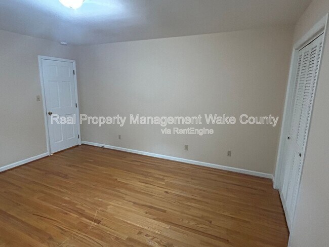 Building Photo - 4500 Connell Dr