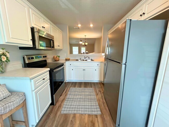 Building Photo - 533 Deerchase Ct