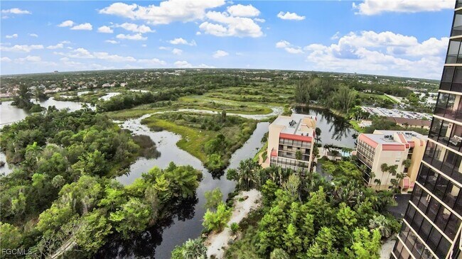 Building Photo - 14300 Riva Del Lago Dr