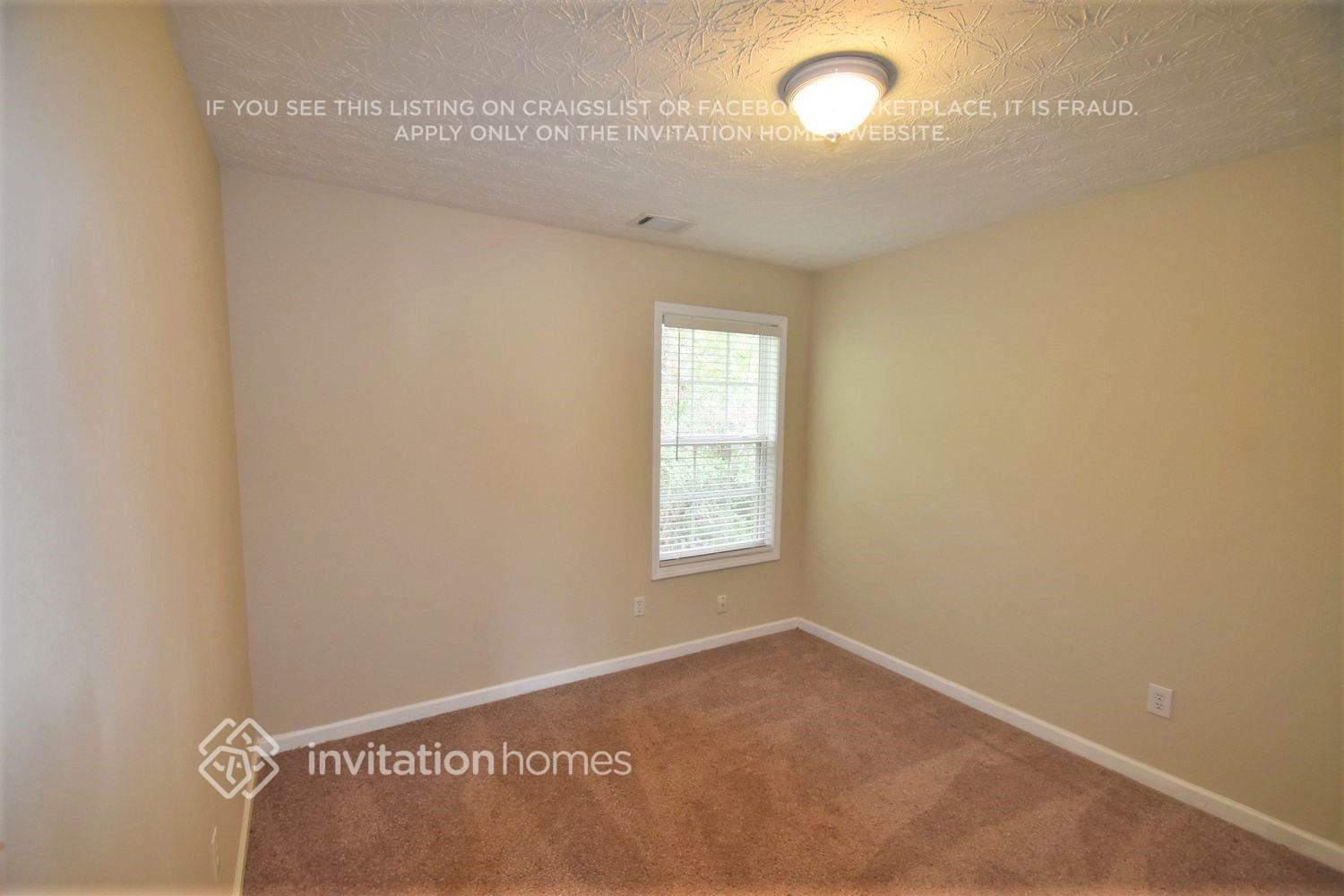 Building Photo - 2585 Hidden Creek Dr SW