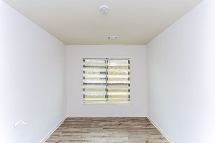 Building Photo - 1101 Wheatfield Ln