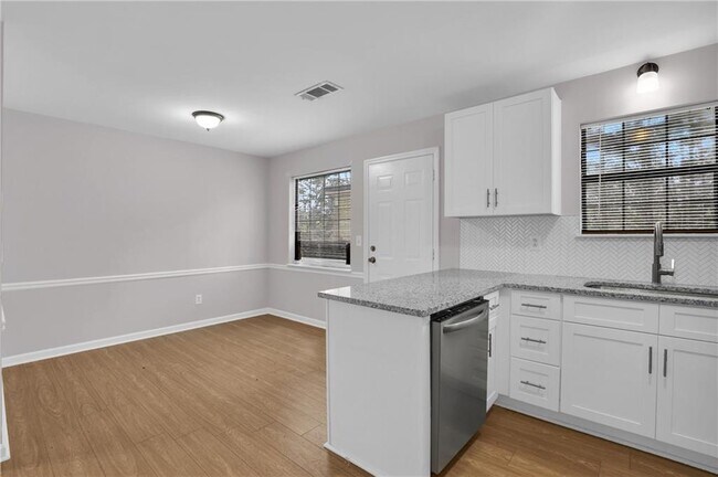 Building Photo - 3033 Parkside Ct