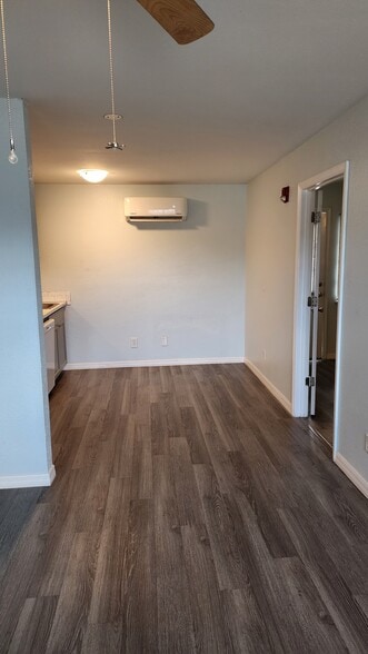 Building Photo - 803 Indian River Dr