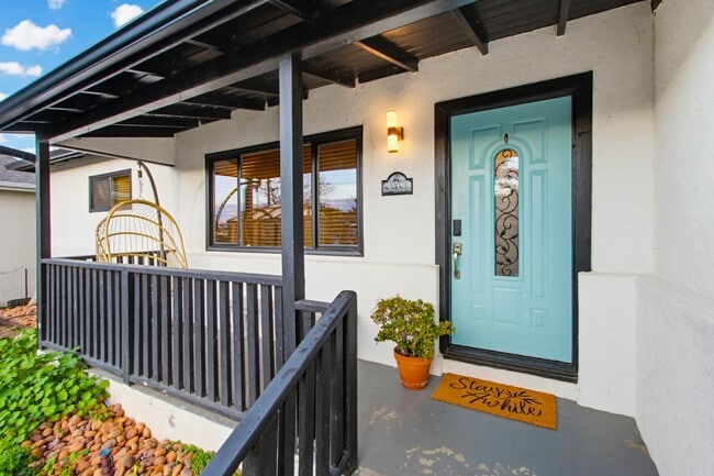 Building Photo - 1418 Marshall St