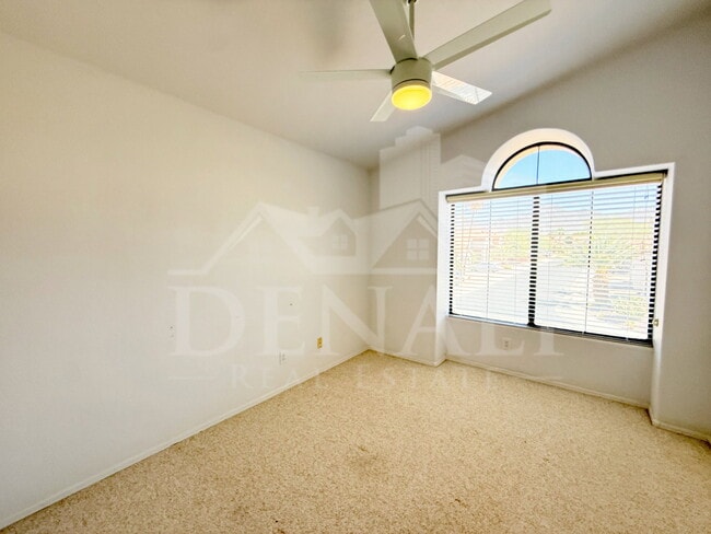 Building Photo - 14204 N 100th Pl