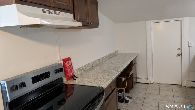 Building Photo - 657 Naugatuck Ave