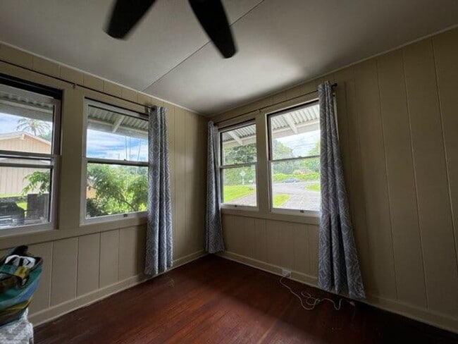 Building Photo - Ocean, Hilo Bay Views, Fully Restored Plantation Home