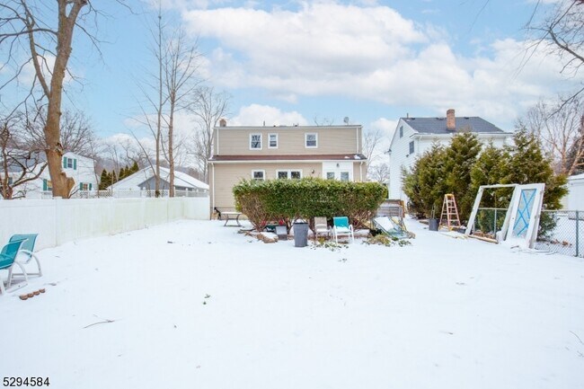 Building Photo - 26 Genevieve Ave