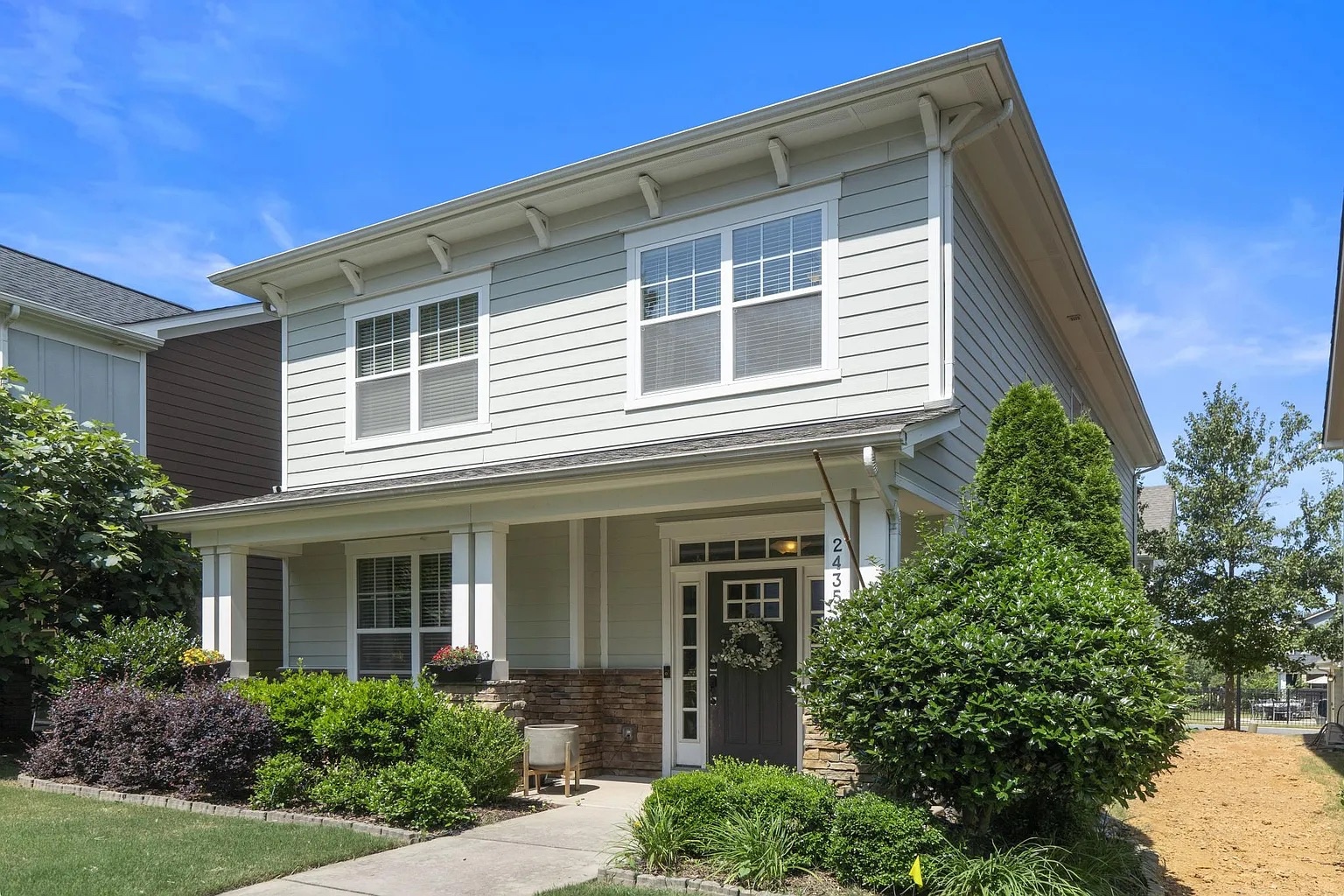 Building Photo - Room in House on Double Oaks Rd