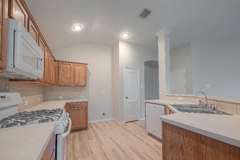 Building Photo - 18819 Knobby Oaks Pl