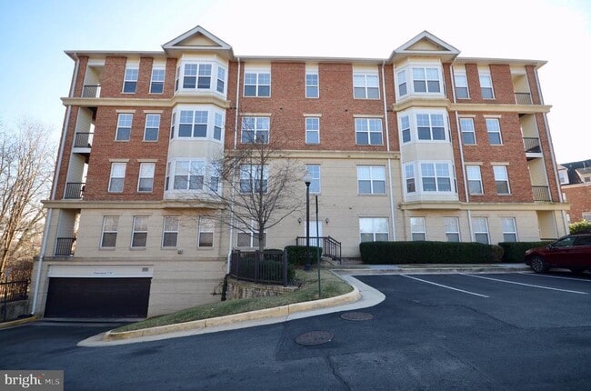 Building Photo - 815 Branch Dr
