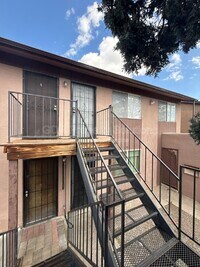 Building Photo - 128 General Arnold St NE