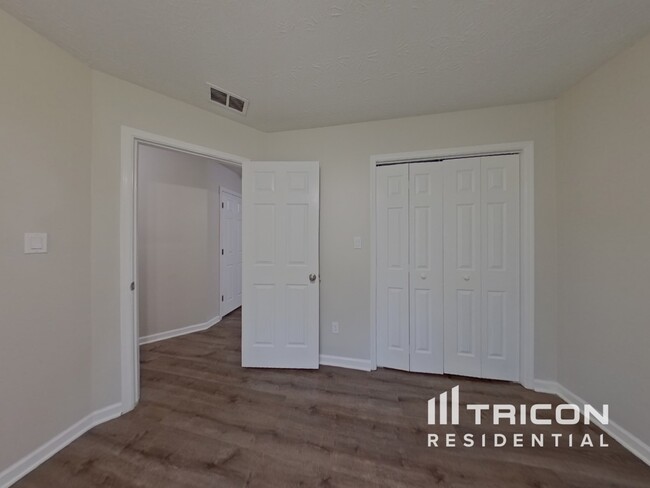 Building Photo - 325 Cypress Ln